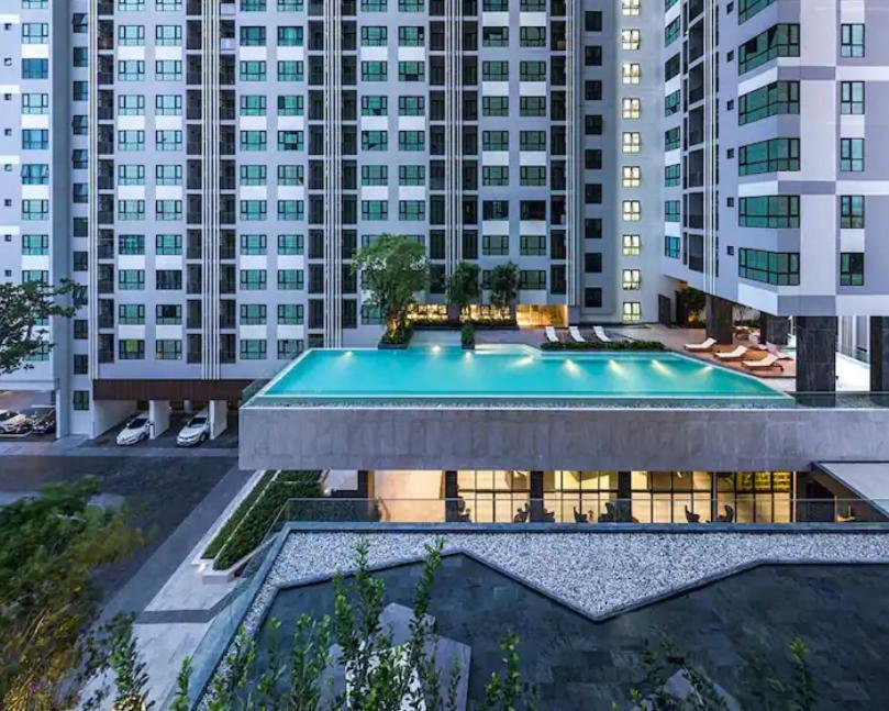 The Base Central Pattaya Quiet King-Bed With Infinity Pool & Free Netflix! Екстериор снимка