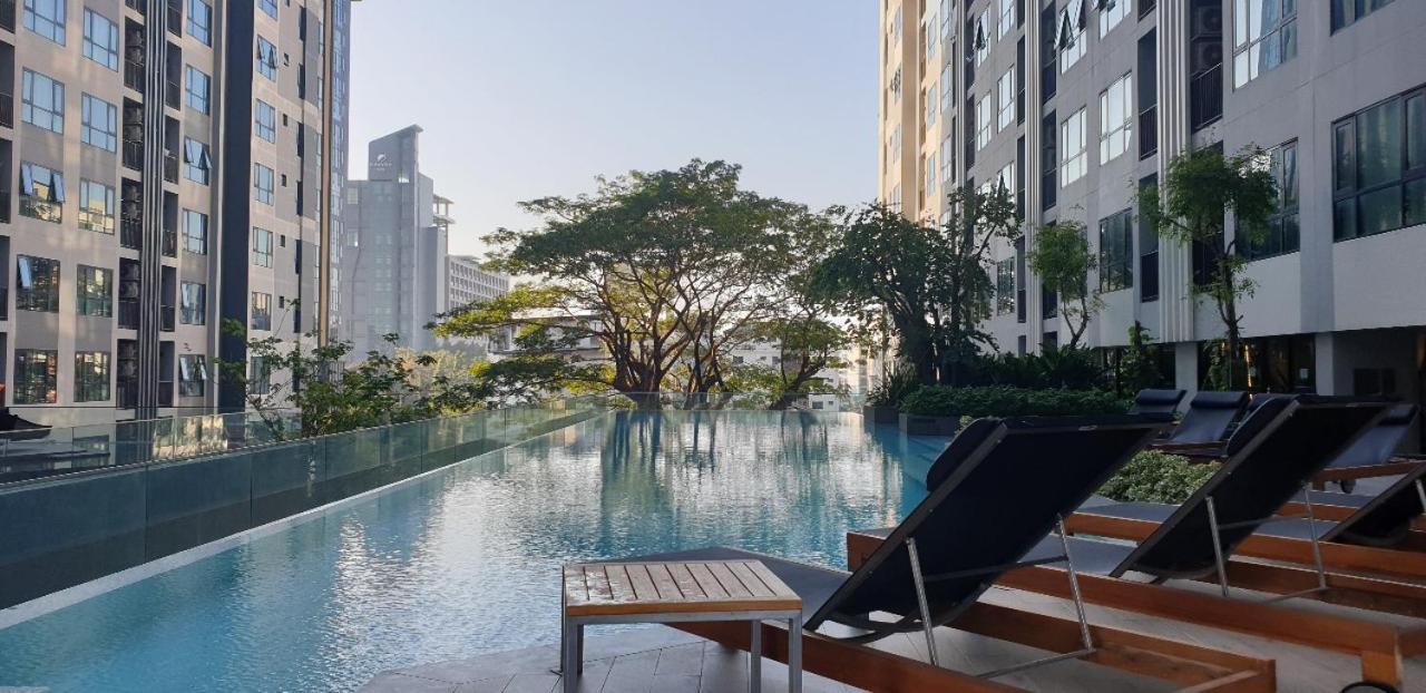 The Base Central Pattaya Quiet King-Bed With Infinity Pool & Free Netflix! Екстериор снимка
