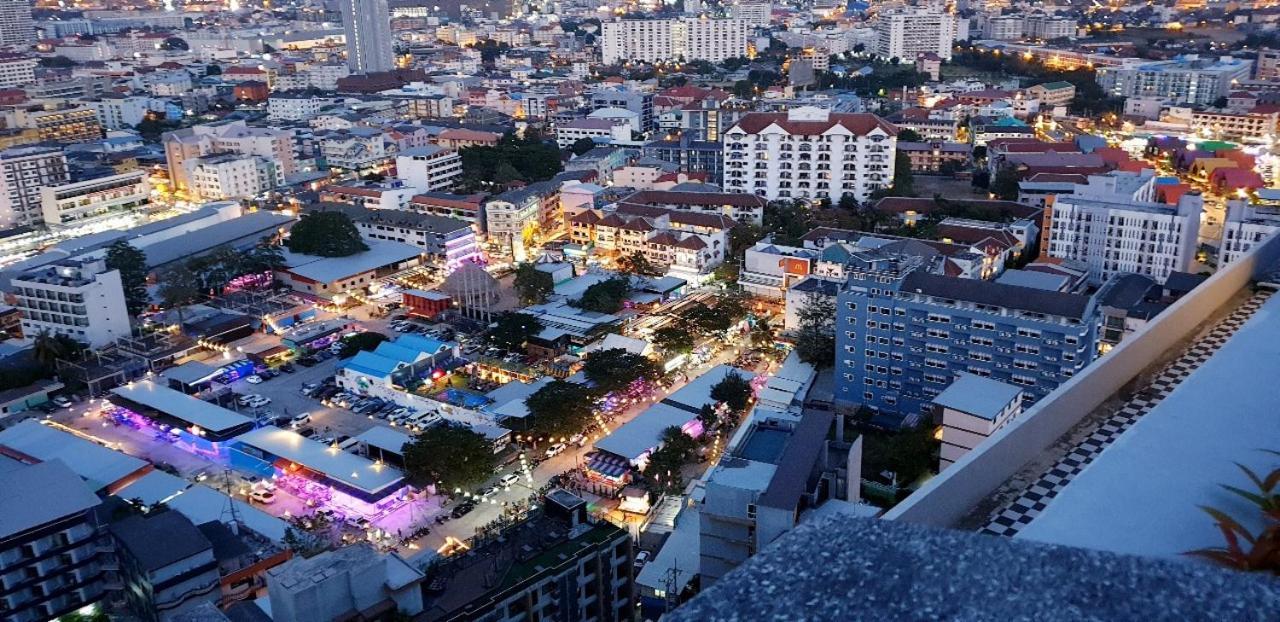 The Base Central Pattaya Quiet King-Bed With Infinity Pool & Free Netflix! Екстериор снимка