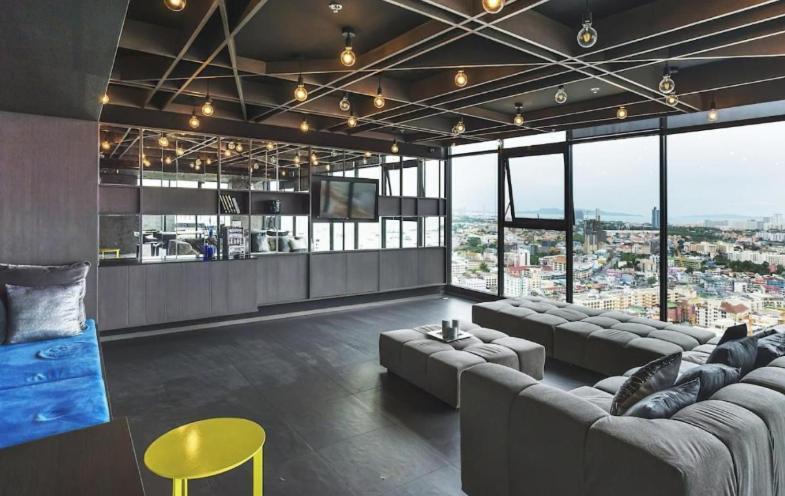 The Base Central Pattaya Quiet King-Bed With Infinity Pool & Free Netflix! Екстериор снимка
